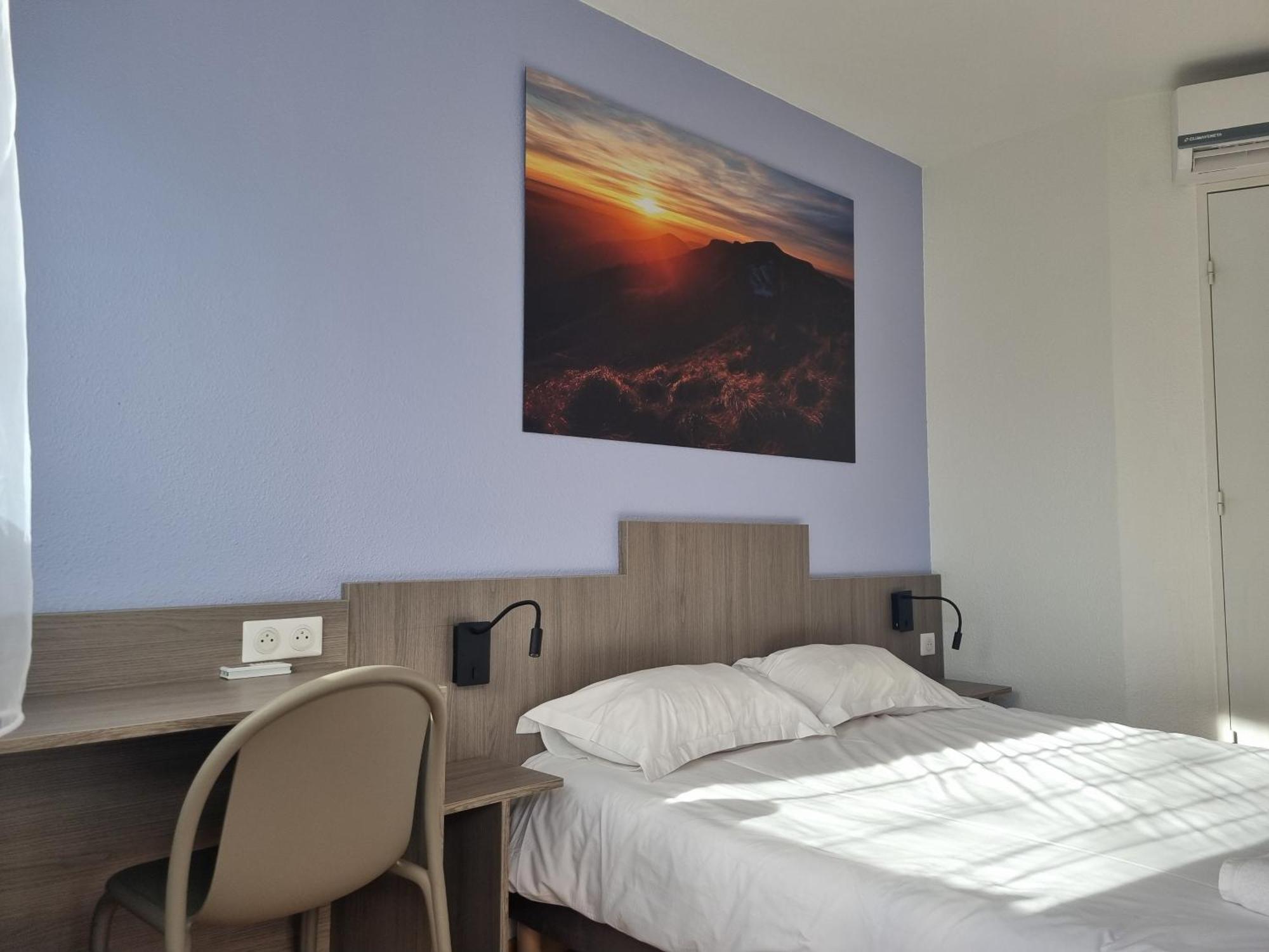 The Originals Access, Hotel Le Lutea Riom-es-Montagnes Exterior foto